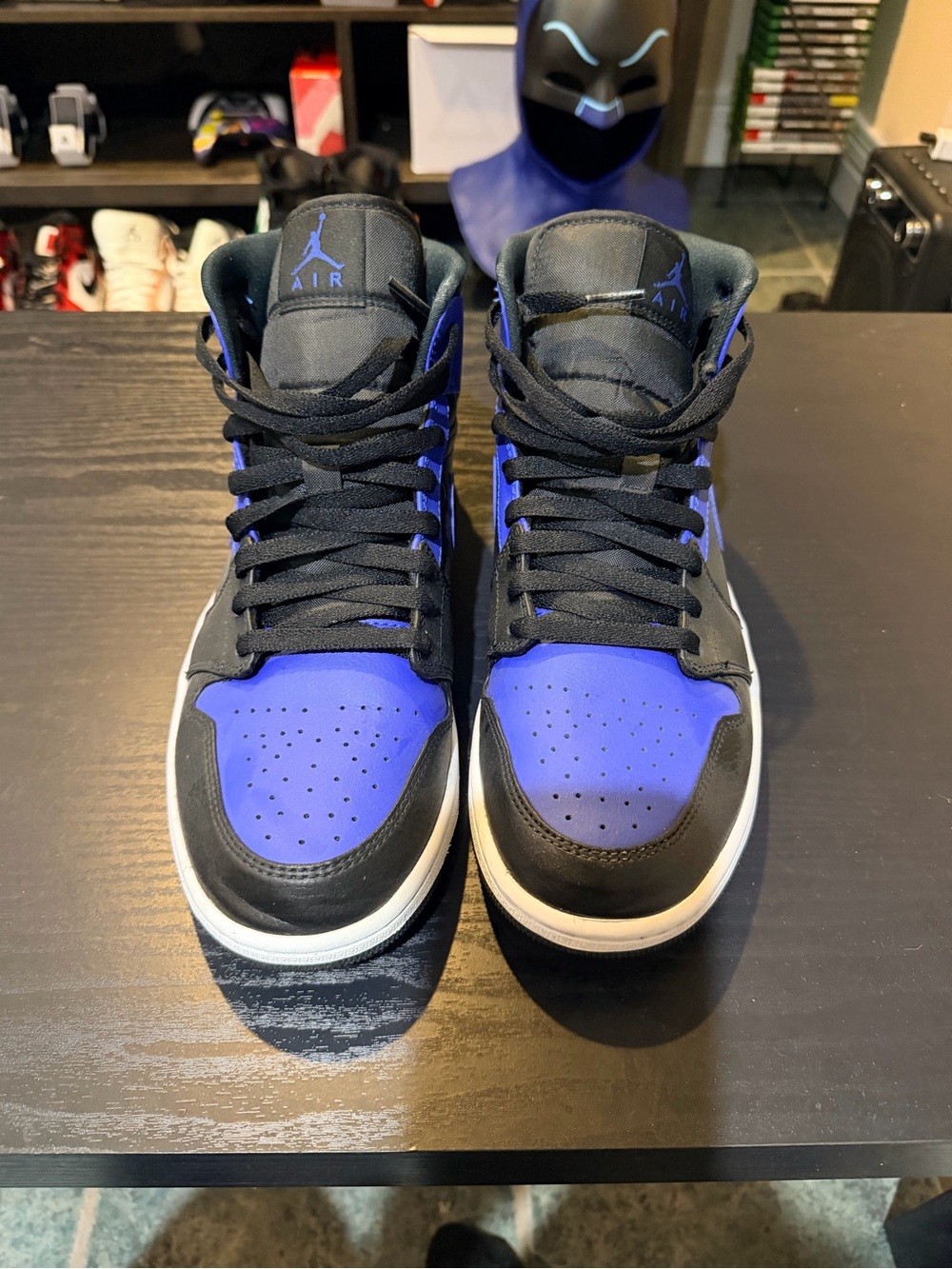 Jordan Retro High Top Sneakers - Black / Royal Blue